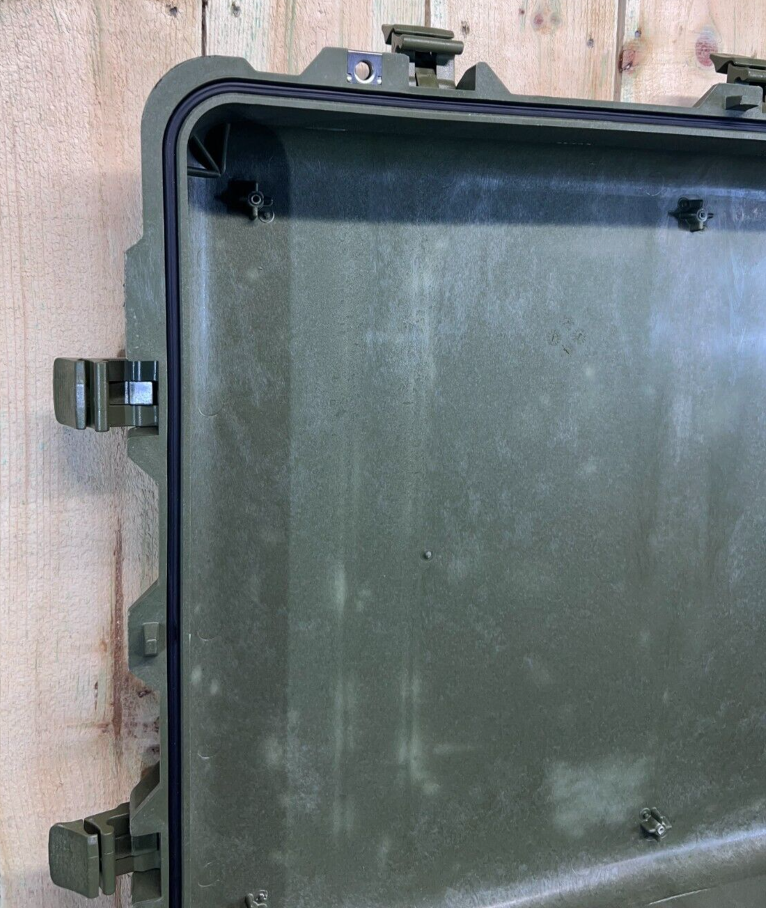 Pelican 1630 Protector Watertight Green Transport Case W/ Wheels AB