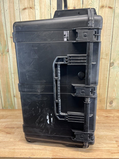 SKB iSeries 302118 Used Black Waterproof Storage Case BC Grade Free Ship