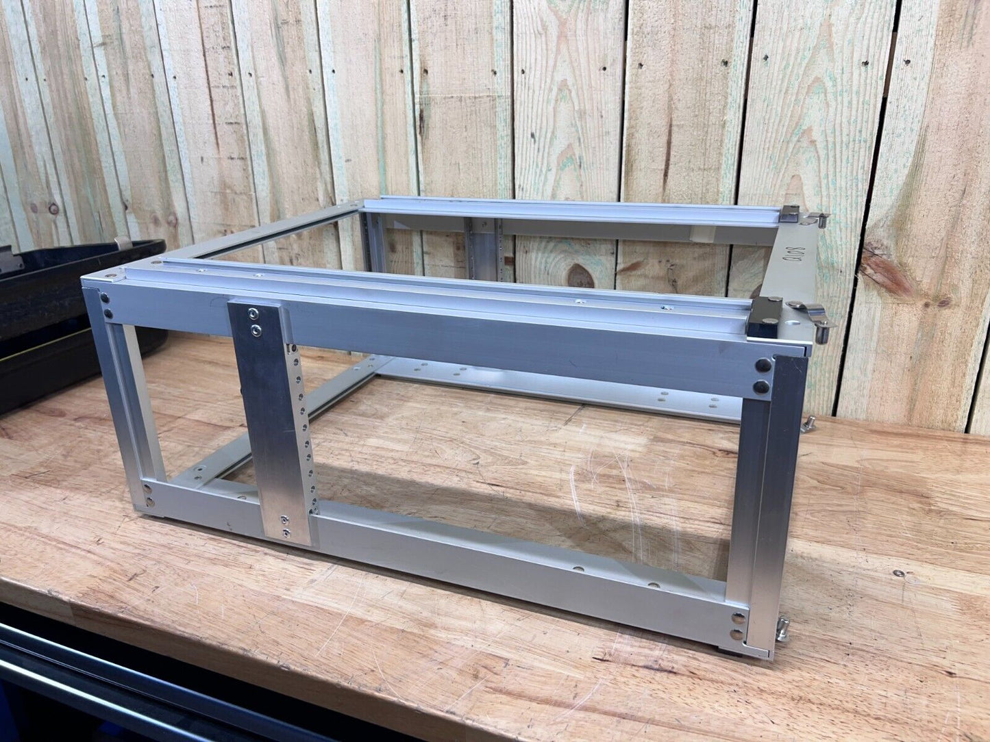 Pelican Hardigg Server Rack Rackmount 5U 19" Waterproof Storage Case W/ Rack