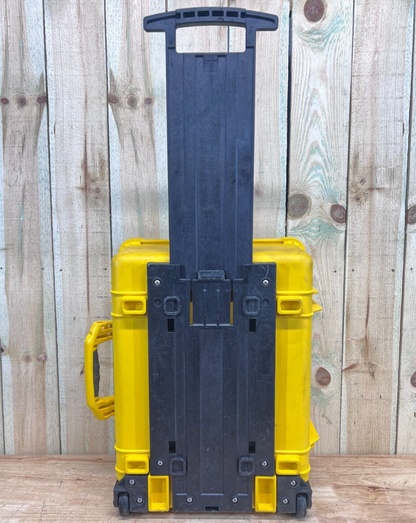 Pelican 1560 Waterproof Rolling Carry On Case YellowGood Condition AB Free Ship