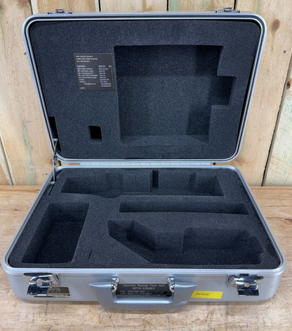 Zero Haliburton Centurion Briefcase Handheld Case Silver Metal Luggage