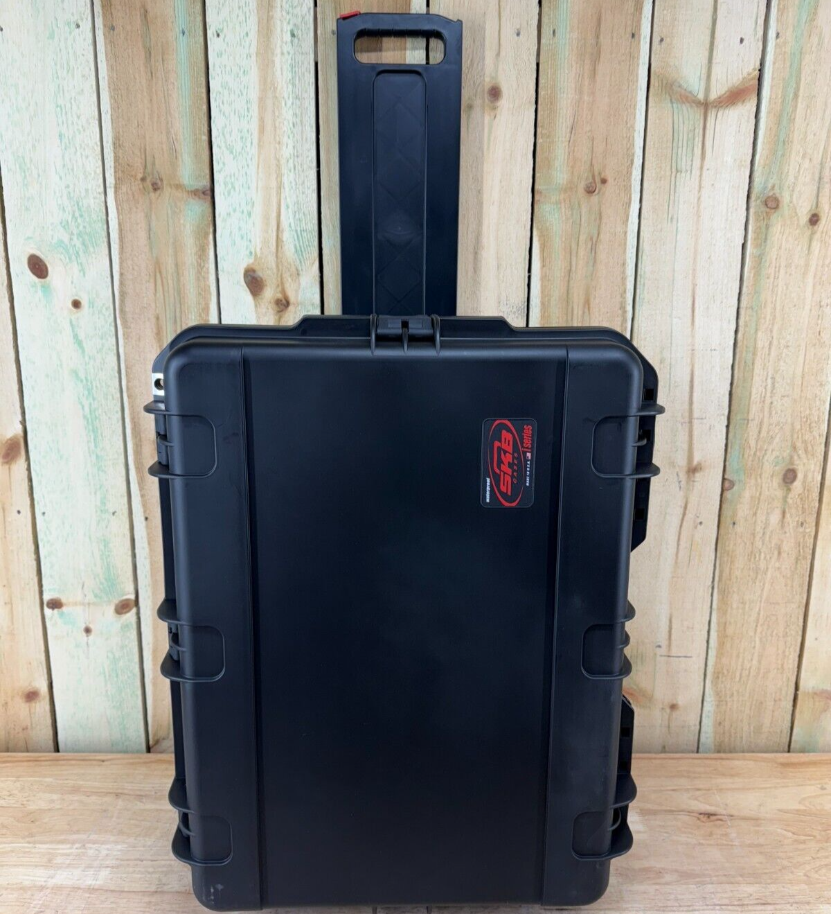 SKB iSeries 2317-14 iSeries Waterproof Storage Case Brand New Rolling Music Case