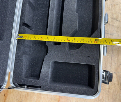 Zero Haliburton Centurion Briefcase Handheld Case Silver Metal Luggage