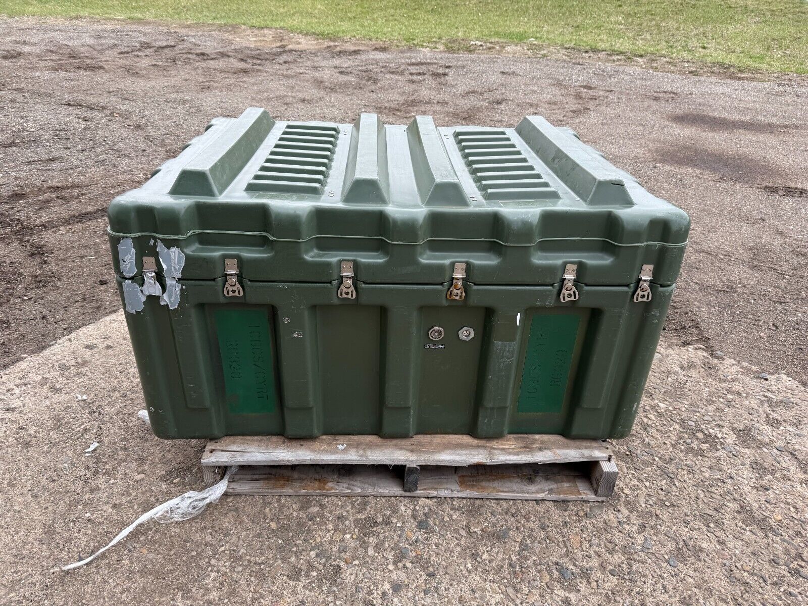 6425660