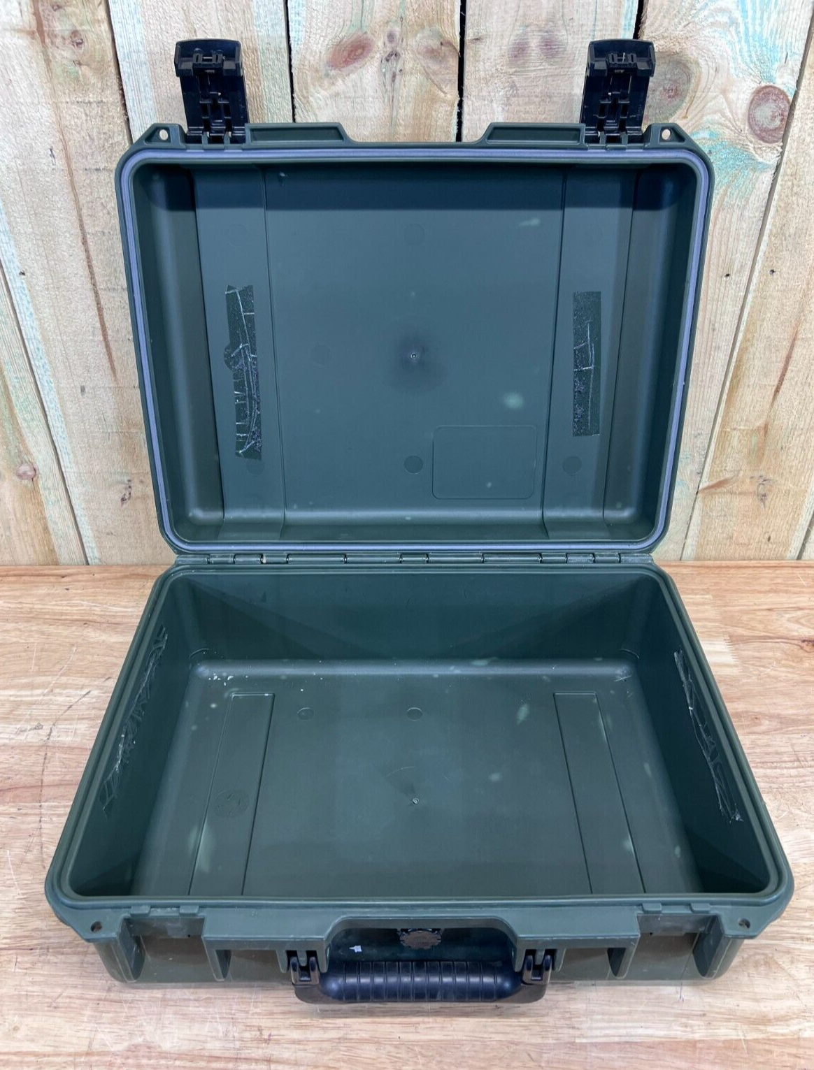Pelican IM2400 Storm Case Waterproof  Green Good Condition A/B