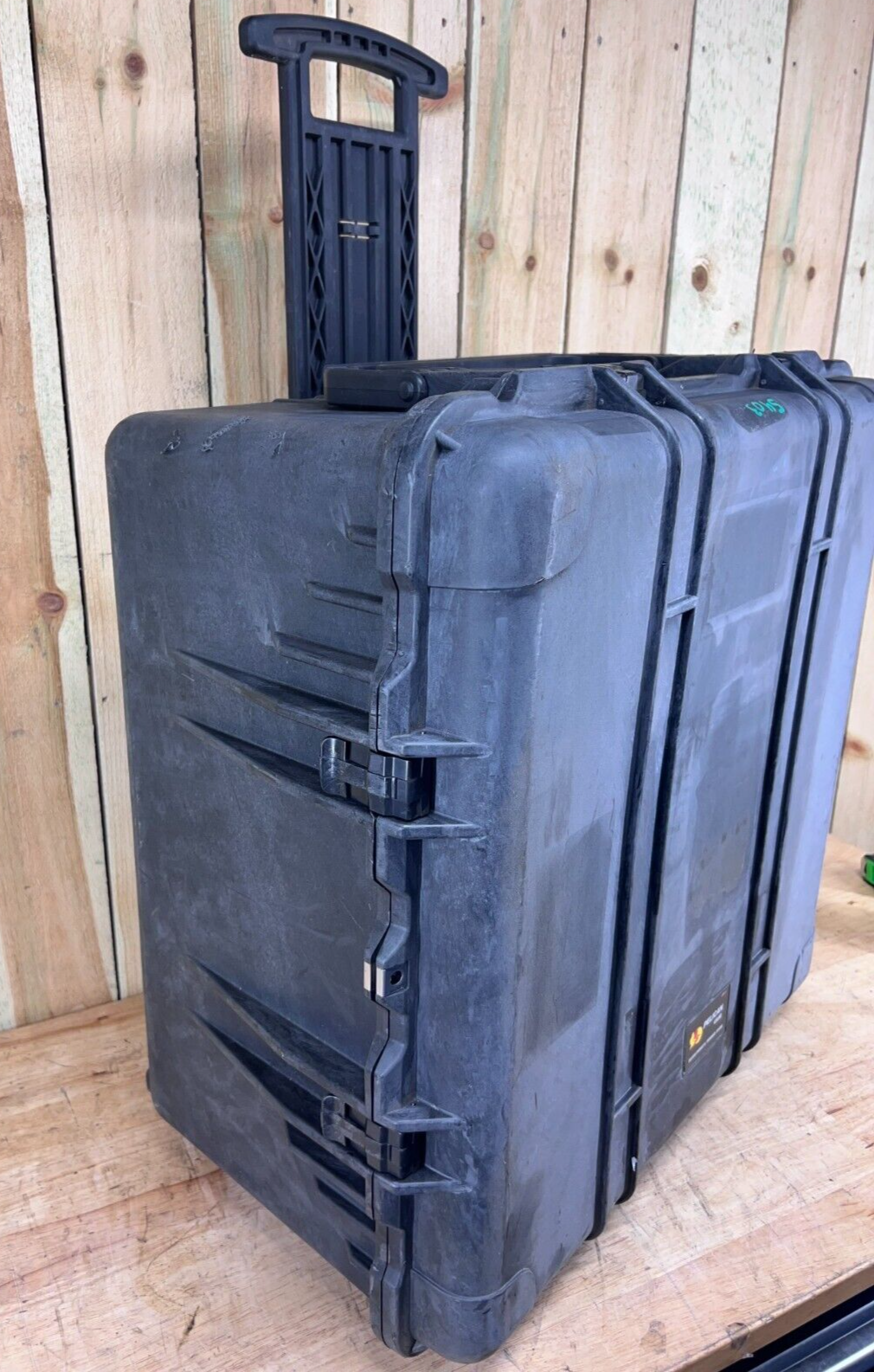 Pelican 1640 Protector Case Transport Rolling Waterproof Used B/C Free Ship