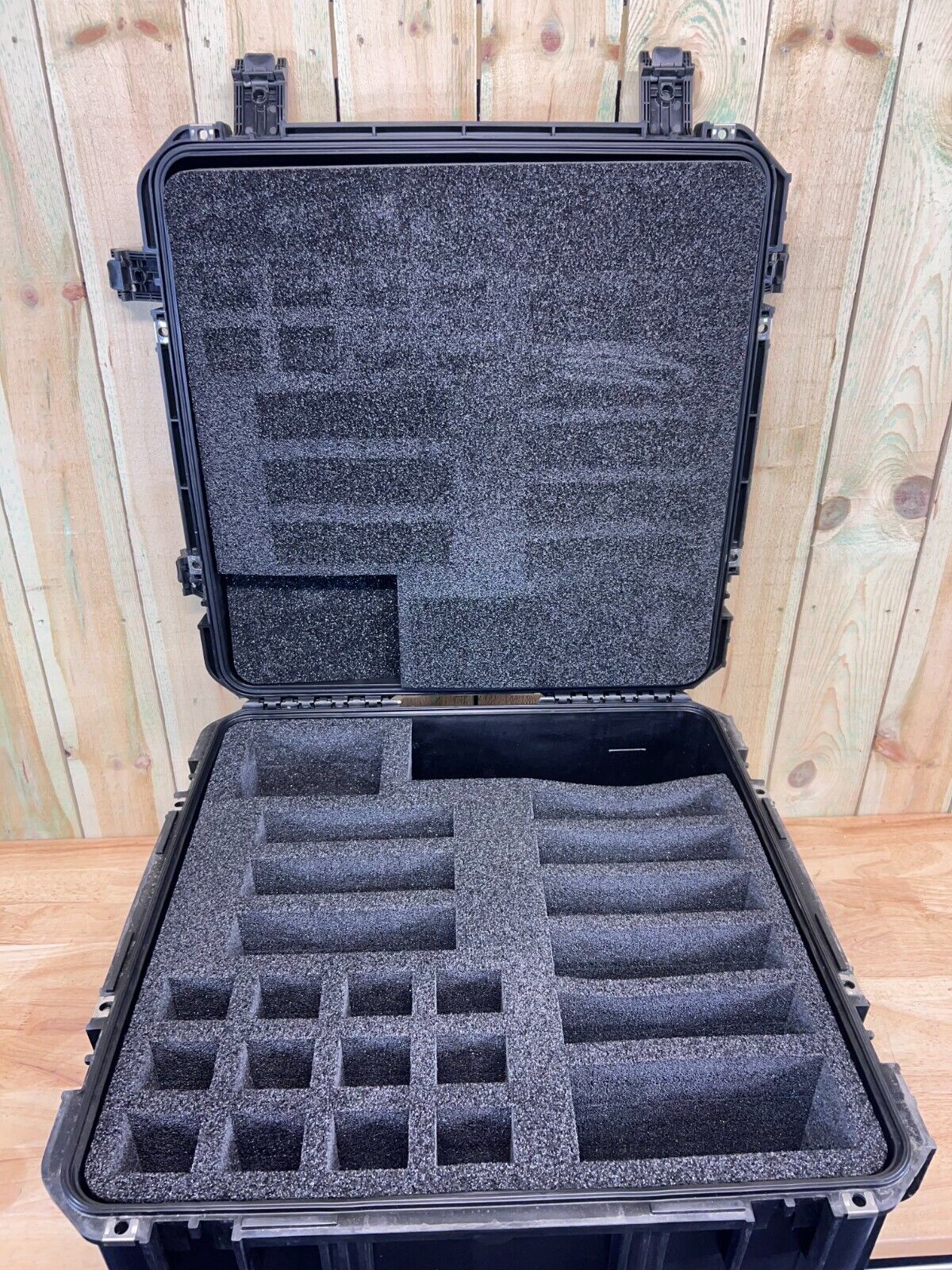 SKB iSeries 2222-12 Case Used Black Waterproof Grade B/C Free Shipping