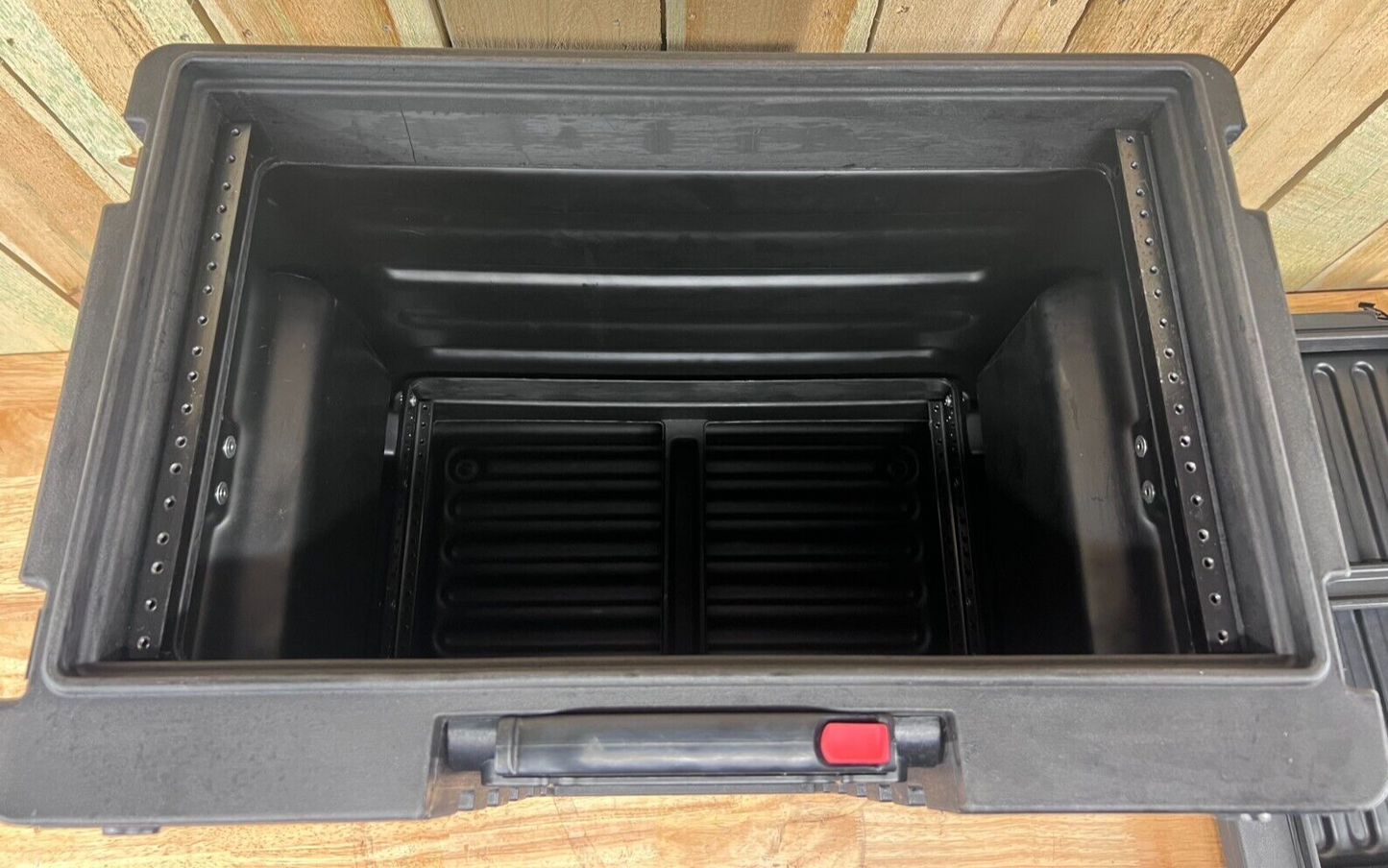SKB 6U rSeries Rolling Rack Server Rack Grade A/B Great Shape Free Shipping