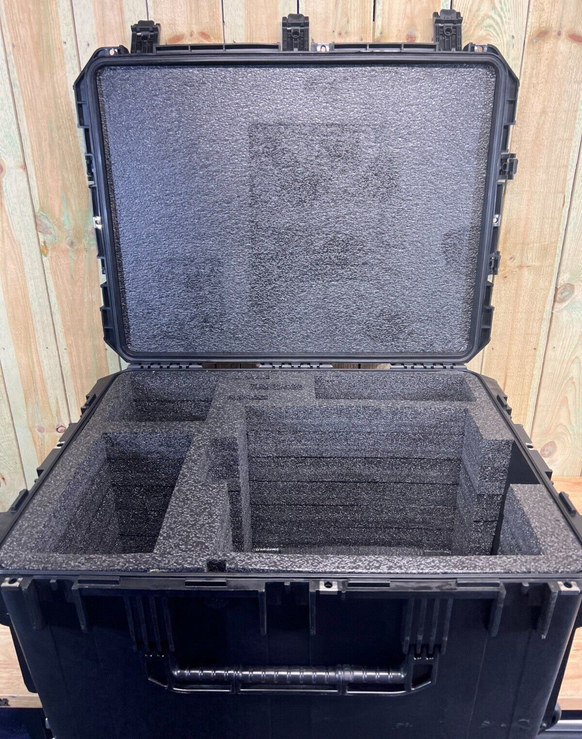SKB i-Series 2922-16 Waterproof Storage Case Good Condition A/B Free Shipping