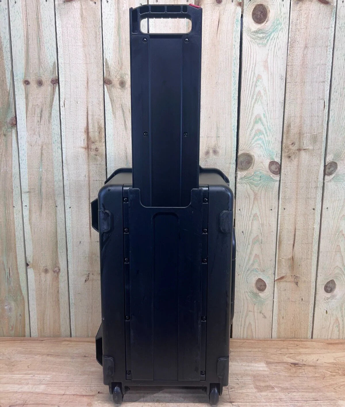 SKB 3i2213-12 iSeries Waterproof Rolling Case Black Good Condition A/B Free Ship