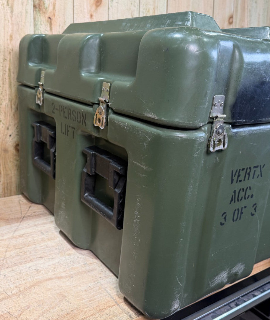 Hardigg Footlocker   28.5x27x20” Green Case  Military Waterproof