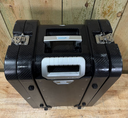 Voyager 8 Klas Carbon Fiber Rolling Storage Case Server Rack Style