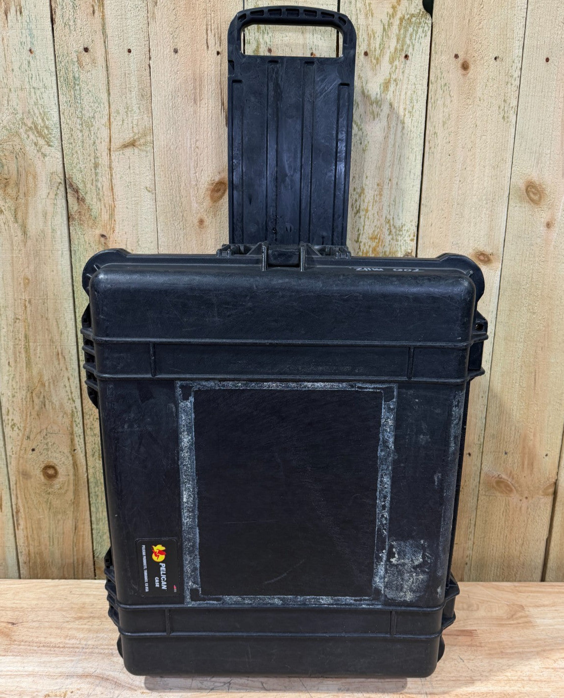 Pelican 1610 Hard Case Protector Rolling Black Good Condition OS