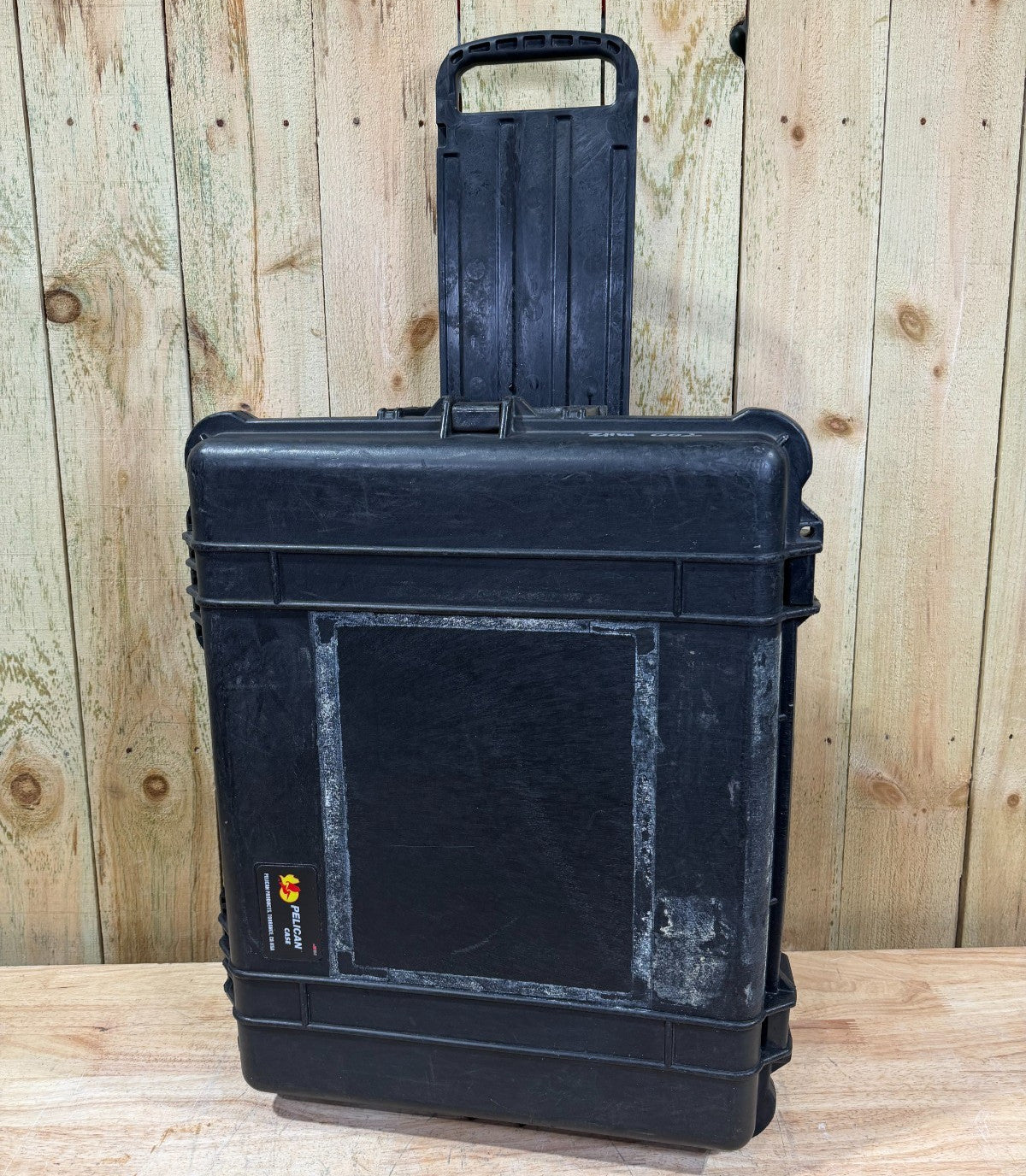 Pelican 1610 Hard Case Protector Rolling Black Good Condition OS
