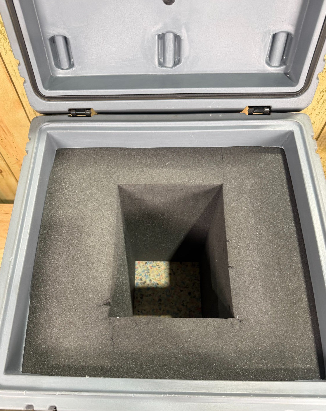 Pelican Space Case Grey 21.5x21.5x27" Waterproof Storage Footlocker