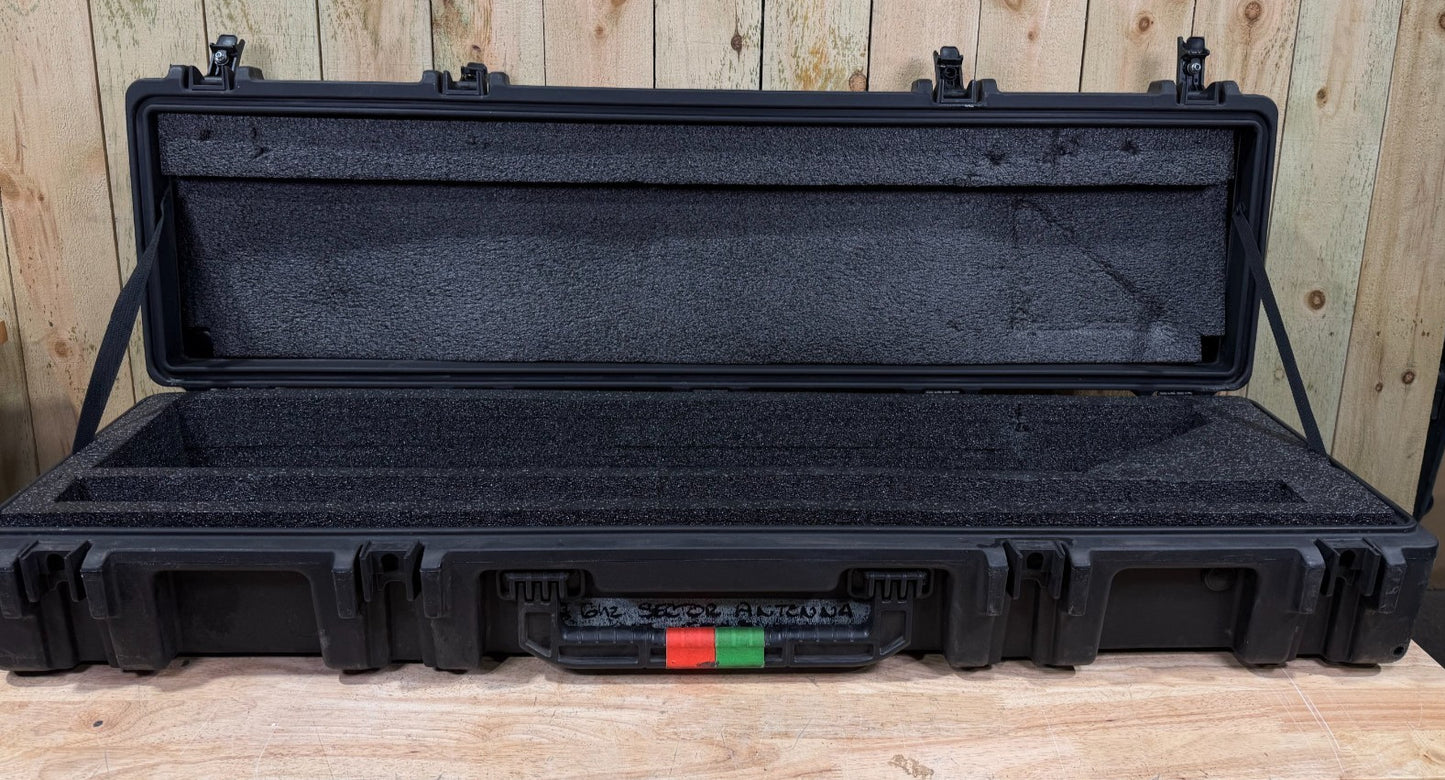 SKB 5212-7  rSeries Waterproof Rolling Case Black Good Condition A/B