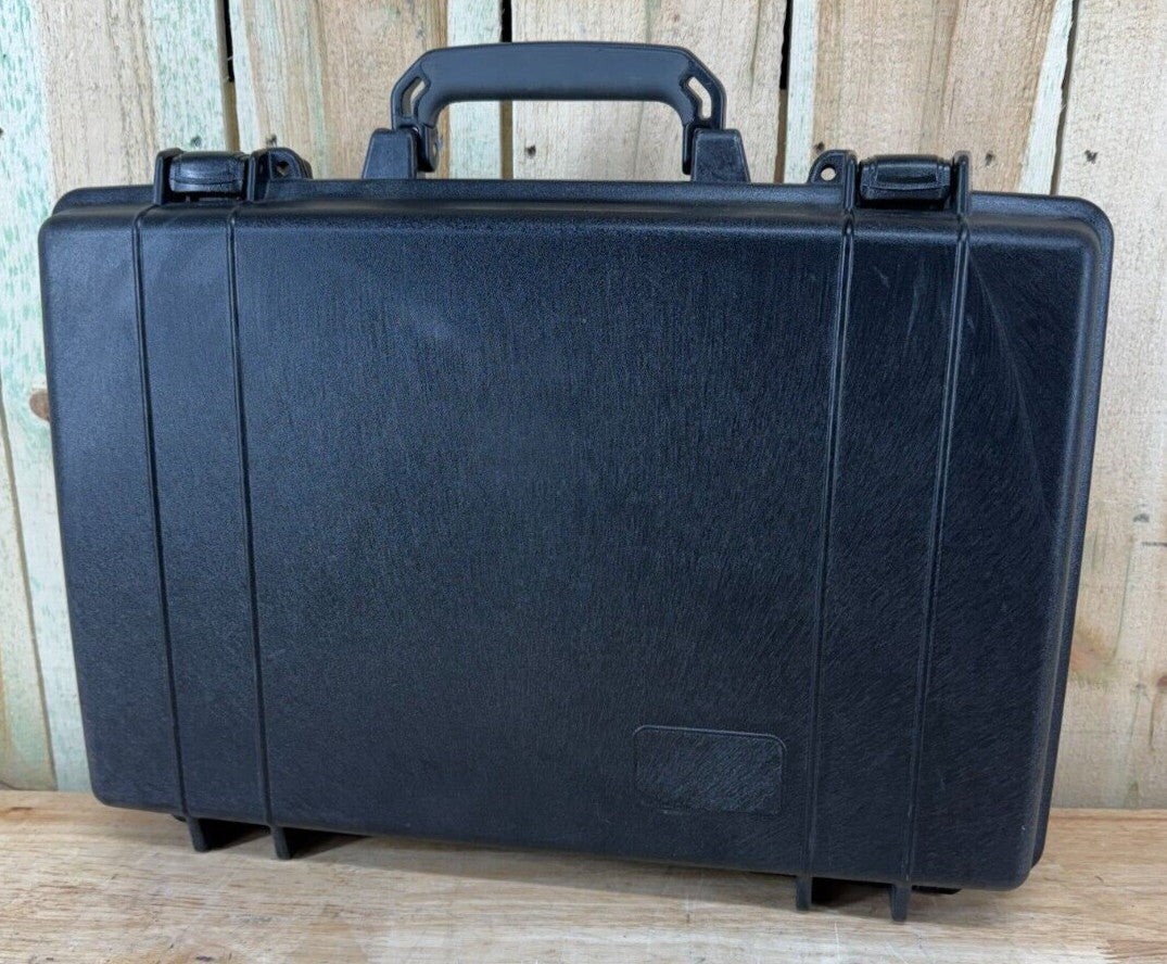 Pelican 1490 Laptop Case Used Good Condition A/B Waterproof Handheld Storage