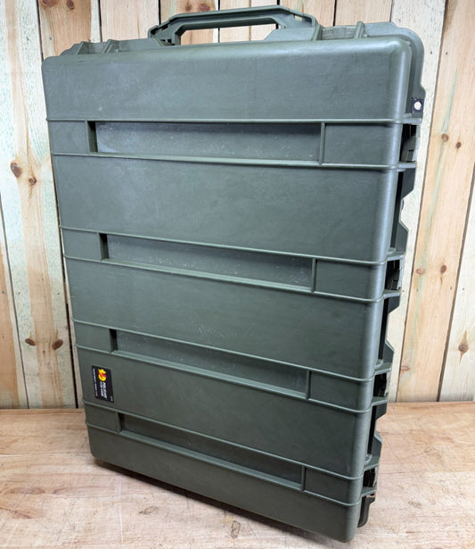 Pelican 1730 Protector Case Green Rolling Waterproof Good Condition AB Free Ship