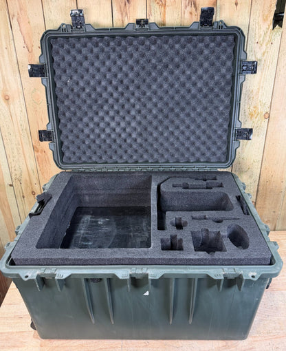 Pelican IM3075 Waterproof Rolling Carry On Case Green Used Condition BC