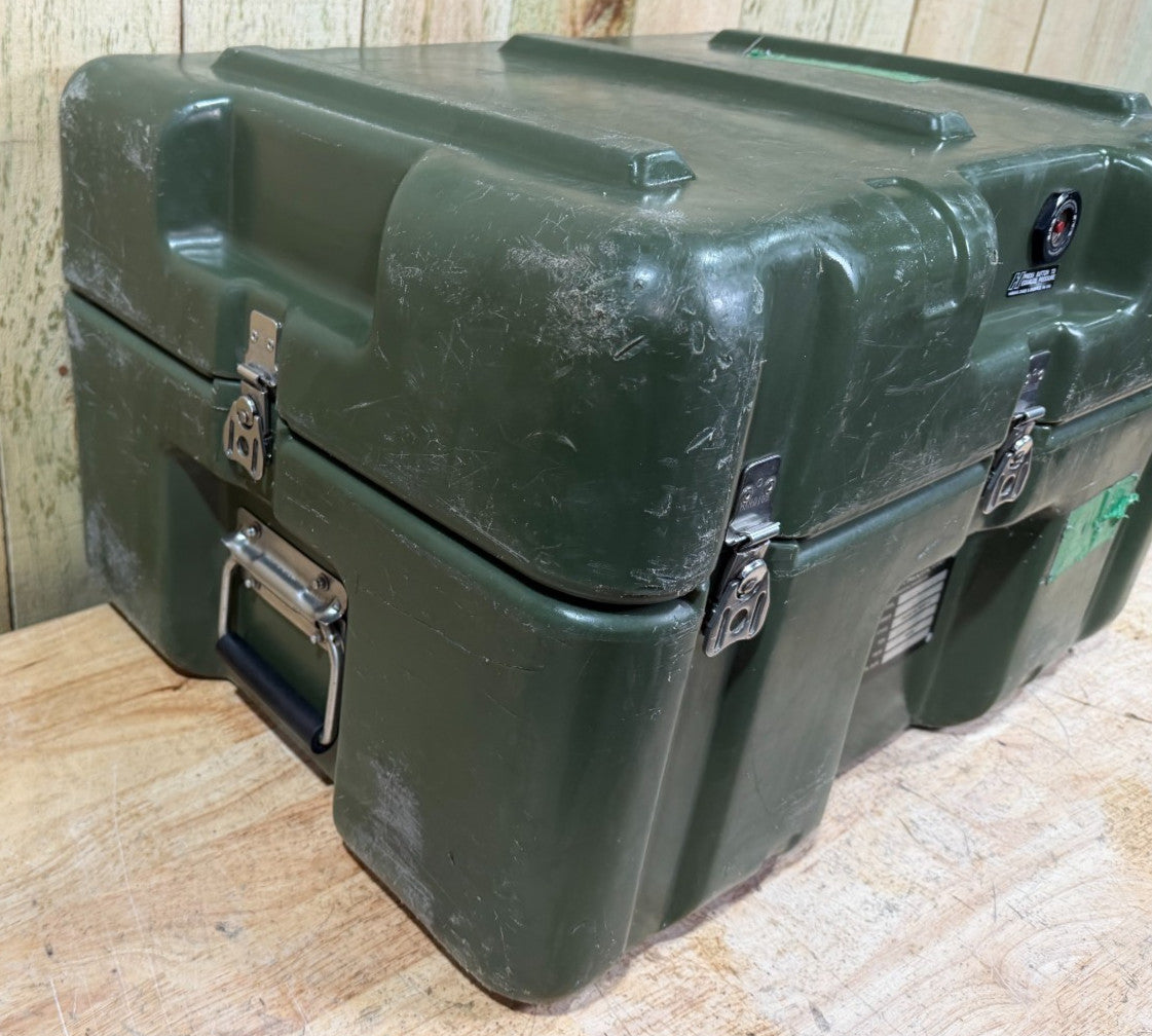 Hardigg Footlocker  24.5x19x15  Green Case  Surplus Military  Waterproof