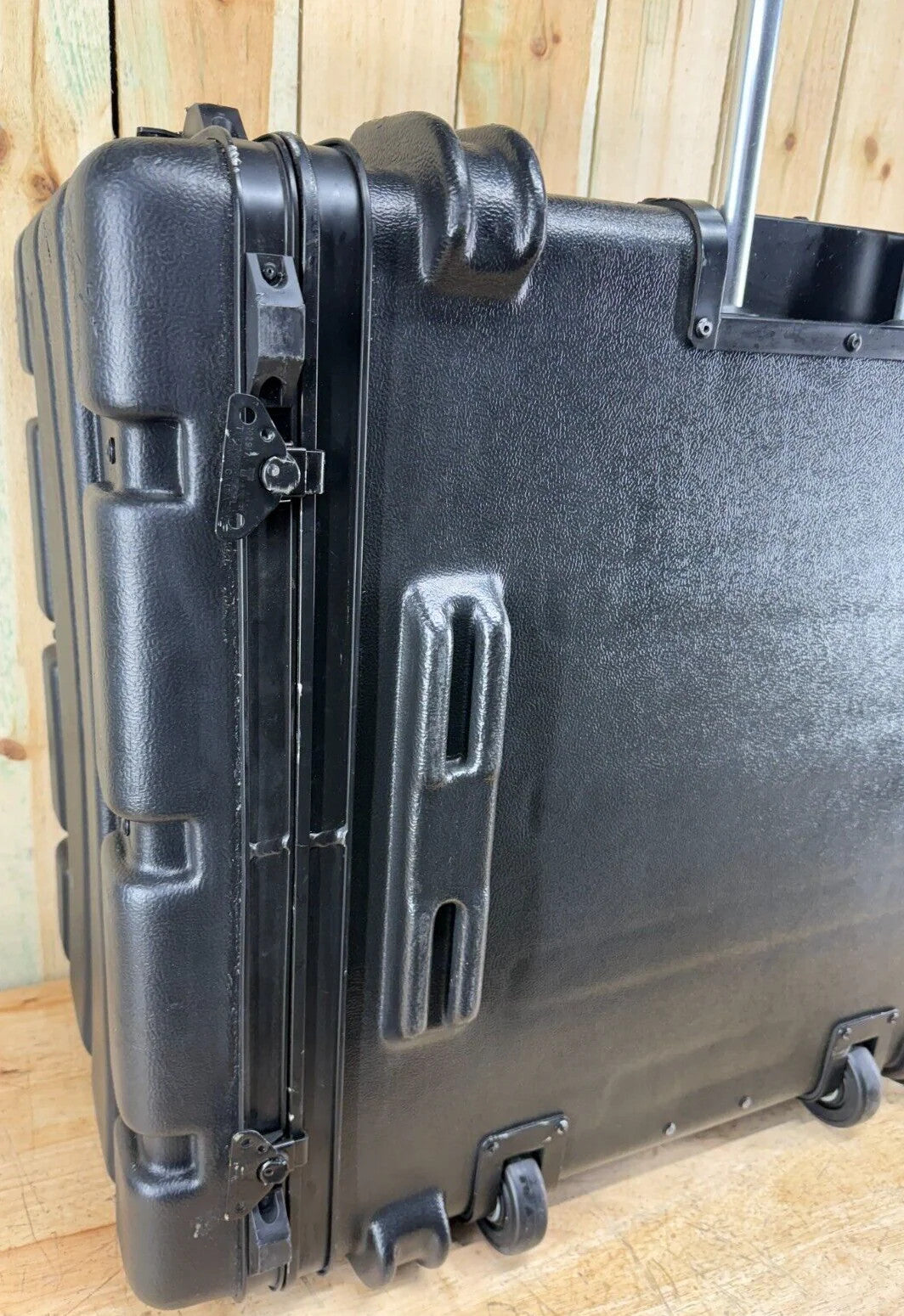 Thermodyne Server Rack 6U 31x26x18.5" Rolling Case Military Waterproof