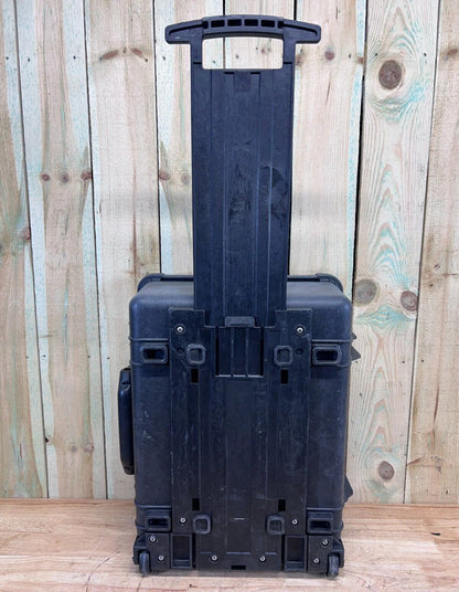 Pelican 1560 Waterproof Rolling Carry On Case Black Used Condition BC