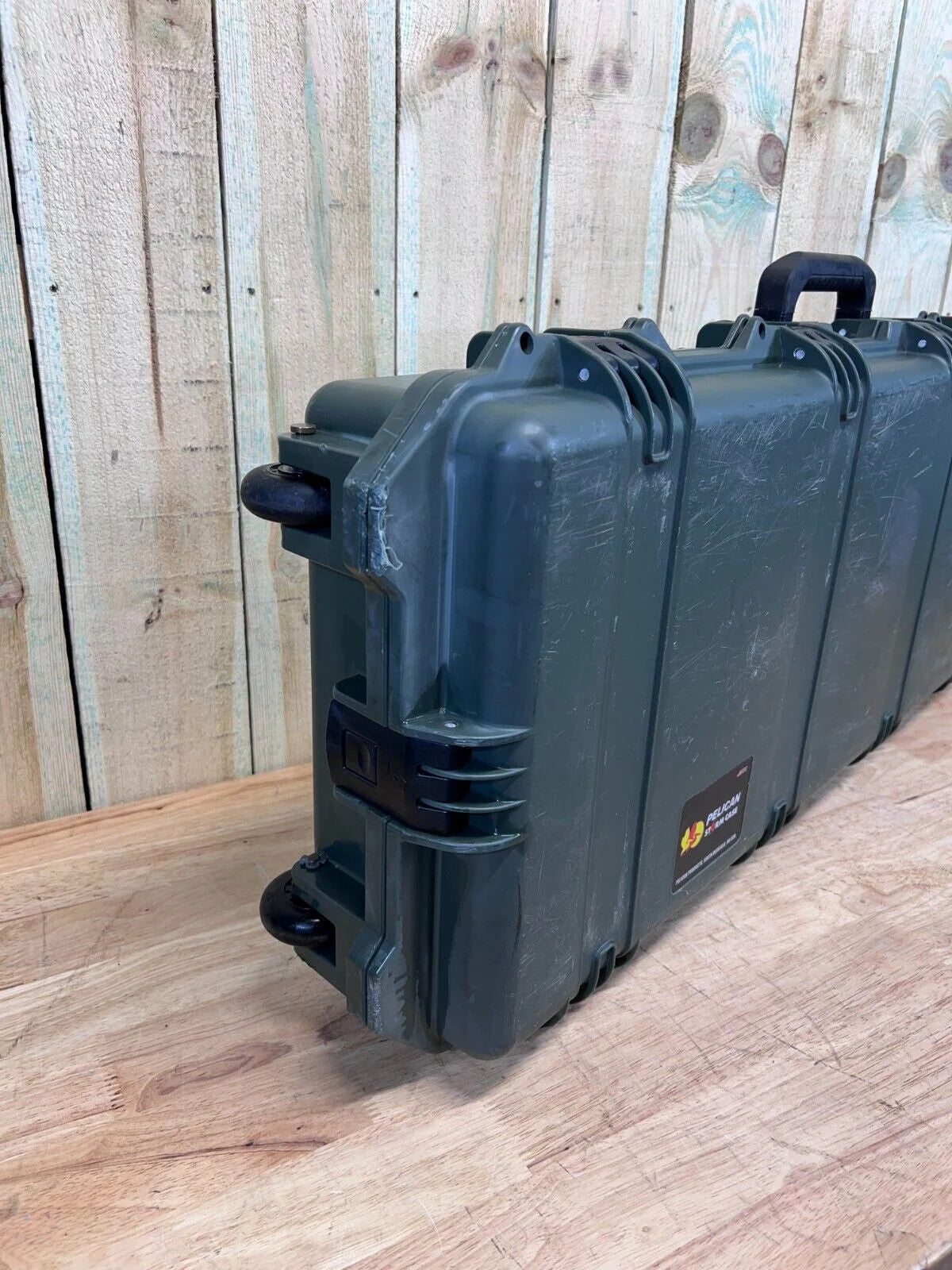 Pelican Storm IM3100 Long Rifle Case Green Rolling Good Condition AB