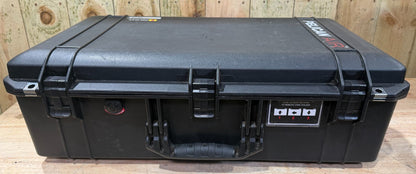 Pelican 1605 Air  Waterproof Rolling Carry On Case Black Good Condition AB