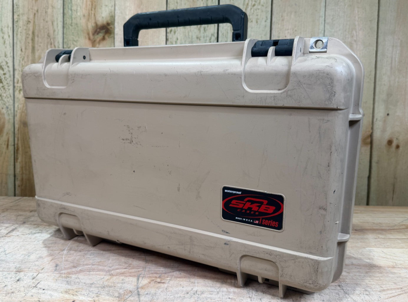 SKB 3I2011-8 iSeries Waterproof Utility Case Handheld Black Good Condition AB