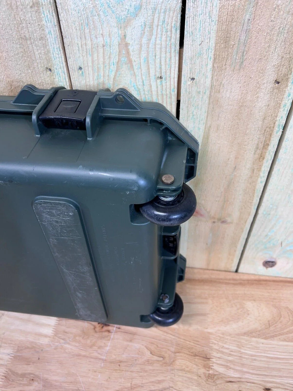 Pelican Storm IM3100 Long Rifle Case Green Rolling Good Condition AB