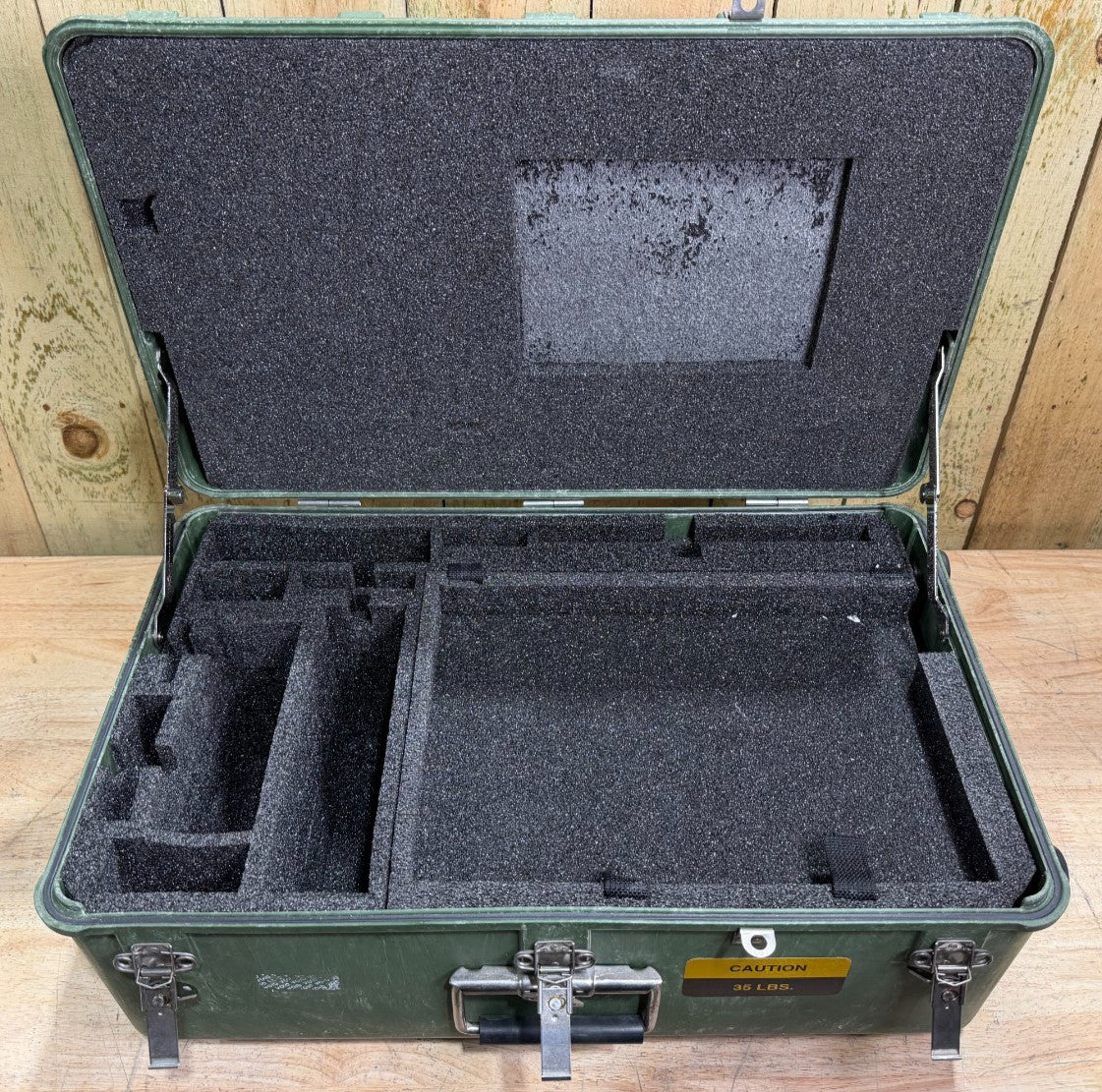 ECS 24x15x10 Rolling Waterproof Footlocker With Handle Case Storage
