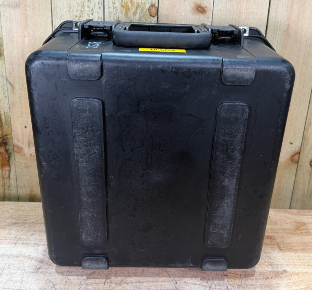 SKB 1717-10 iSeries Waterproof Rolling Case Black Good Condition A/B