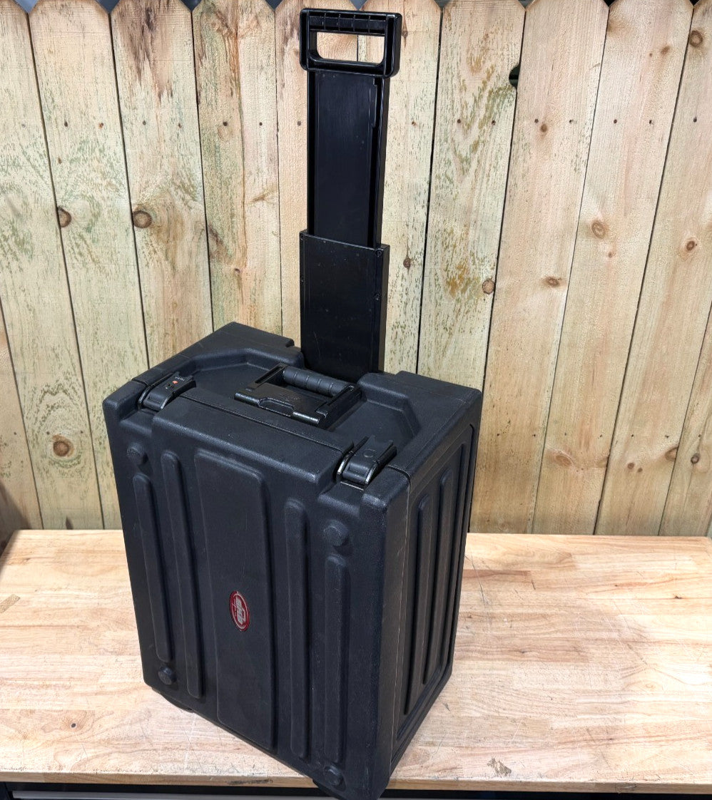 SKB 4U Server Rack Rolling Mixer Case 24.5"x19x13.5"