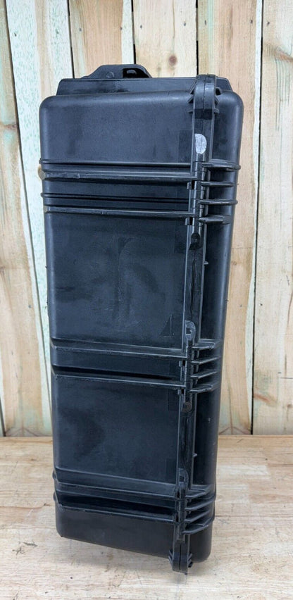 Pelican 1650 Protector Case Black Rolling Waterproof Good Condition AB Free Ship