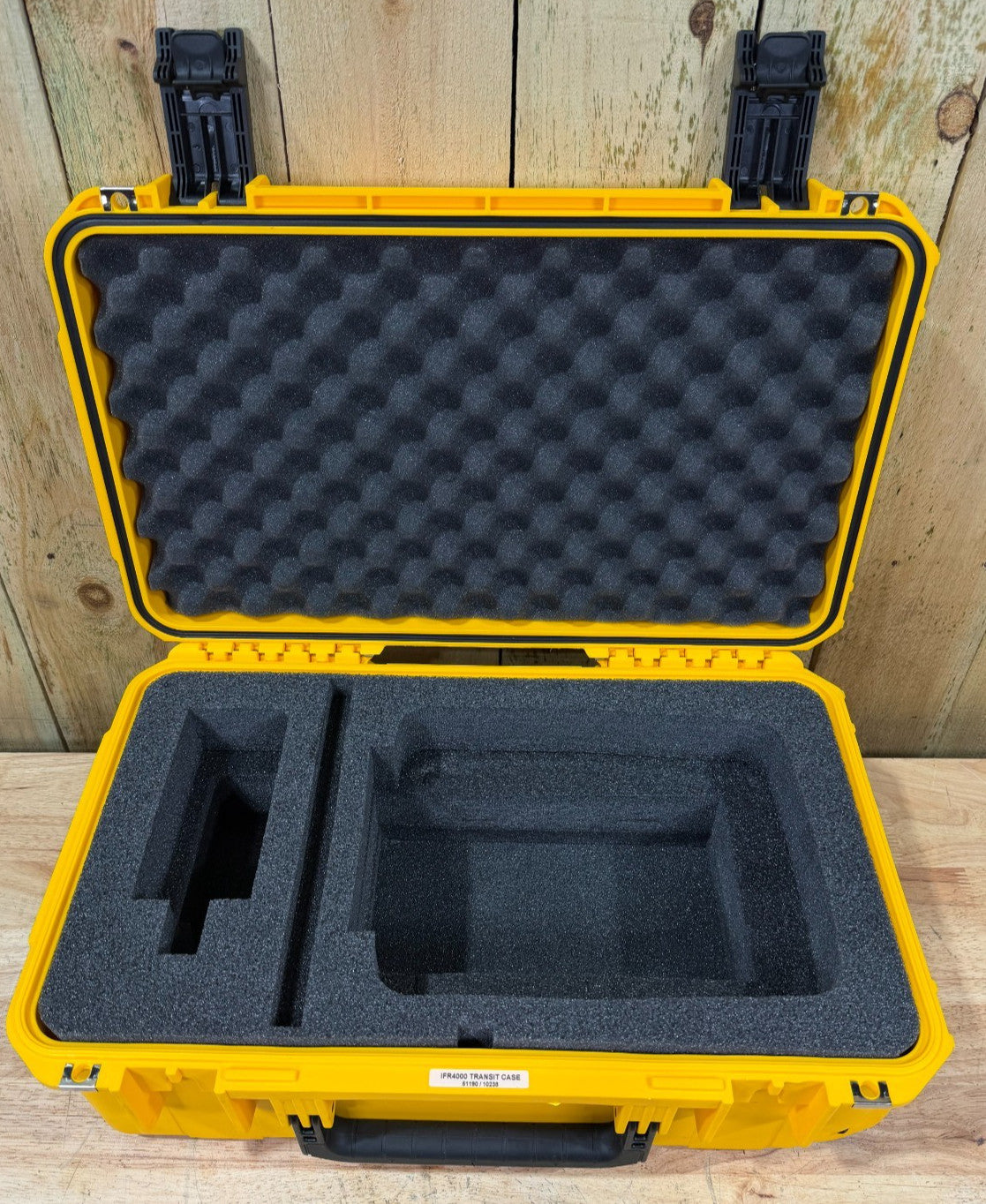 SKB 3i-2011-7 iSeries Waterproof Rolling Case Yellow Good Condition A/B