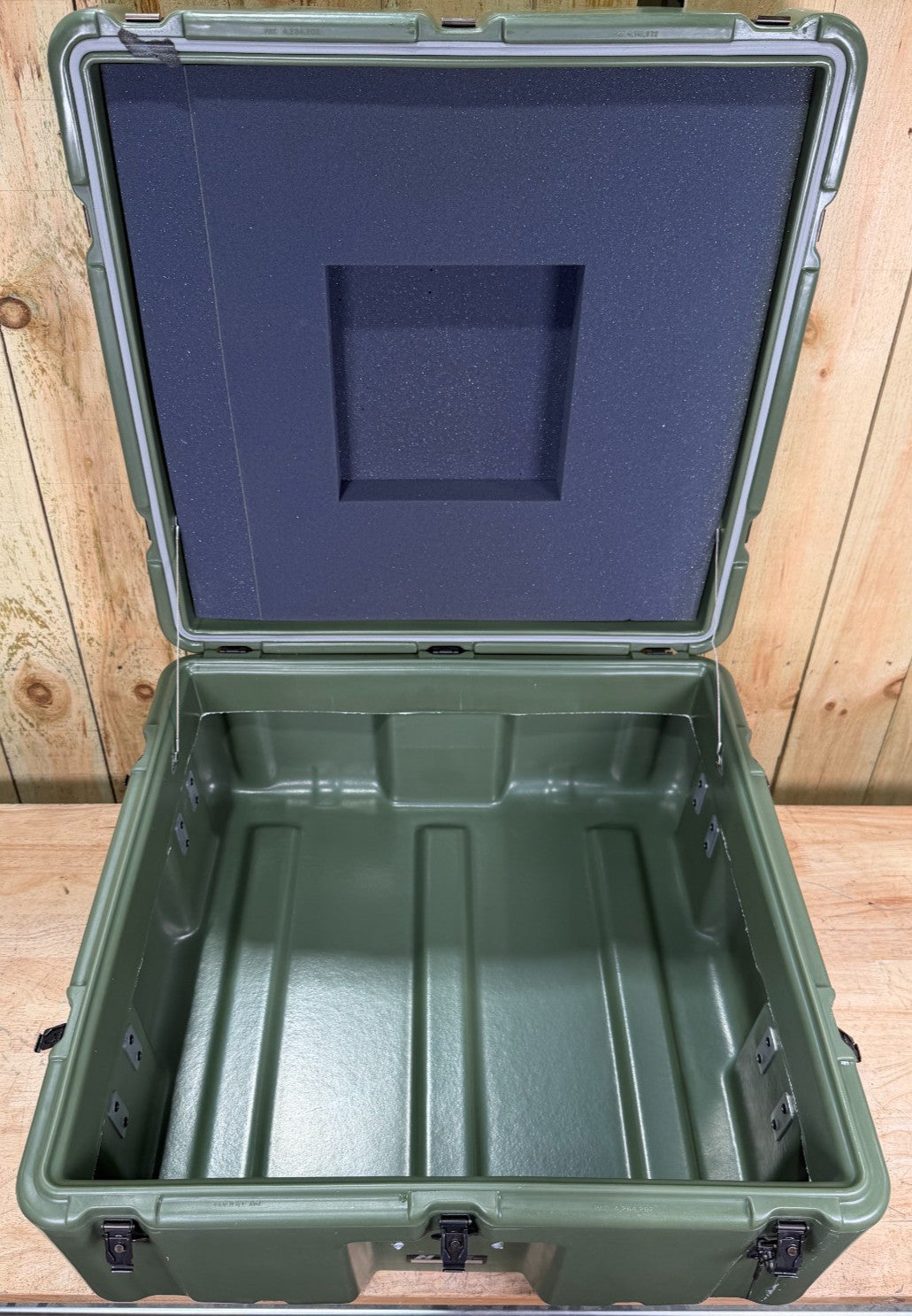 Pelican Hardigg Footlocker Green Case 27.5x26x15" Military PSI Waterproof