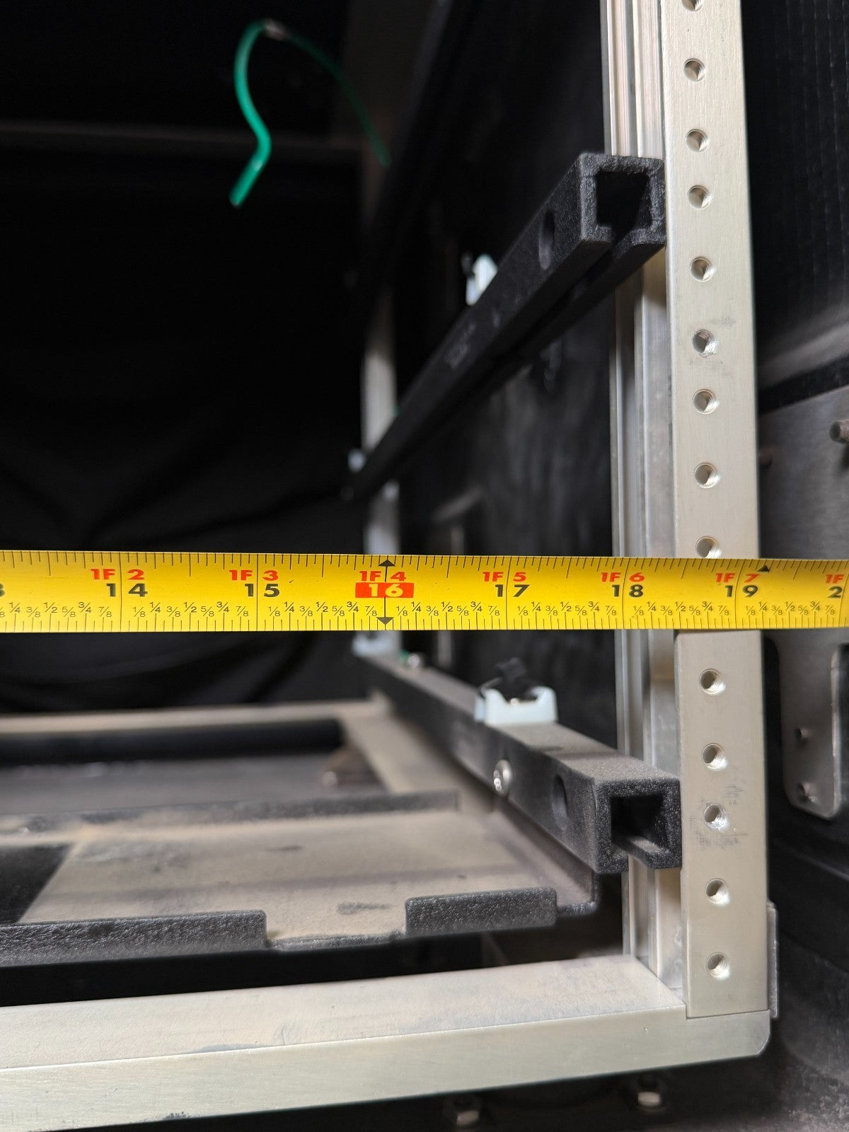 ECS Military Surplus Server Rack 19x24" 10U Fiberglass Case