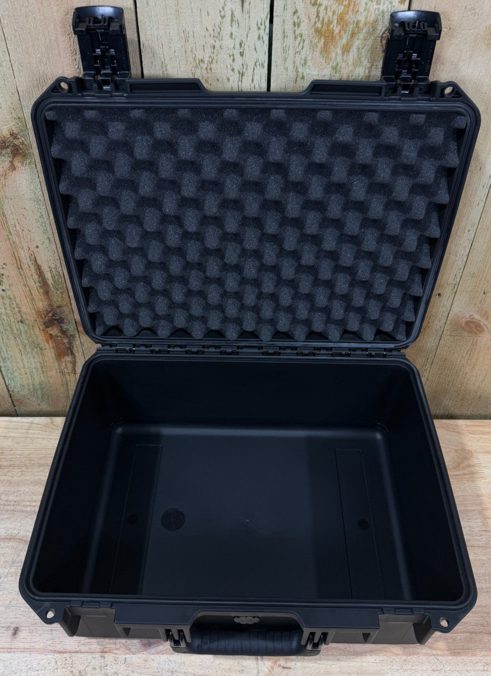 Pelican Storm IM2450 Waterproof Handheld Case W/ Pre Cut Foam Brand New NIB