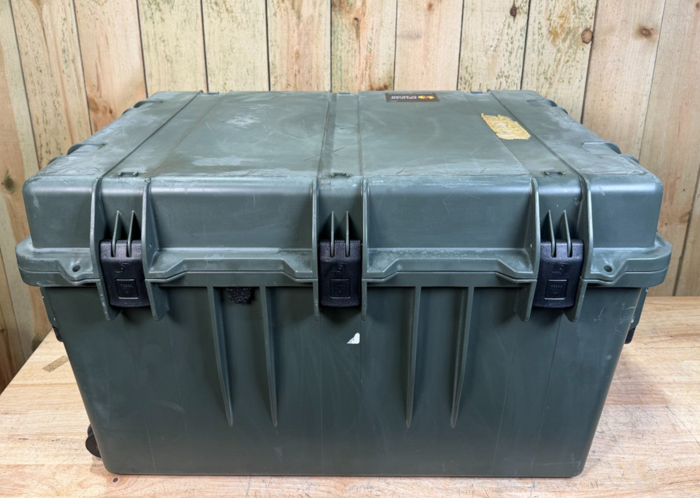 Pelican IM3075 Waterproof Rolling Carry On Case Green Used Condition BC