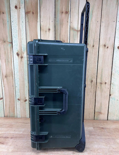 Pelican iM2975 Storm Case Rolling Waterproof Green Good Condition AB