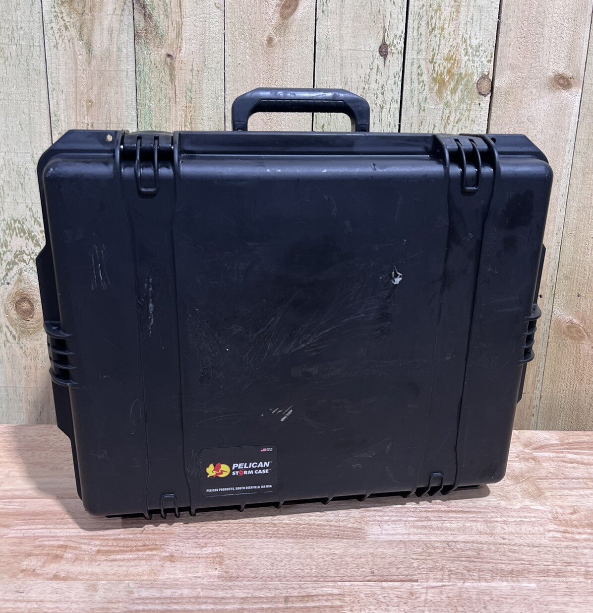 Pelican IM2700 Storm Case Black Waterproof  AB Grade Good Condition Free Ship