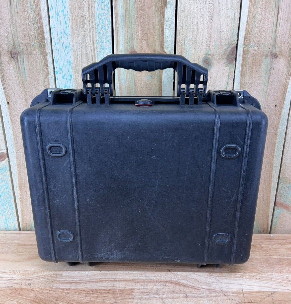 Pelican 1520 Hard Protector Case Good Condition A/B Waterproof