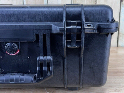 Pelican 1560 Waterproof Rolling Carry On Case Black Good Condition AB