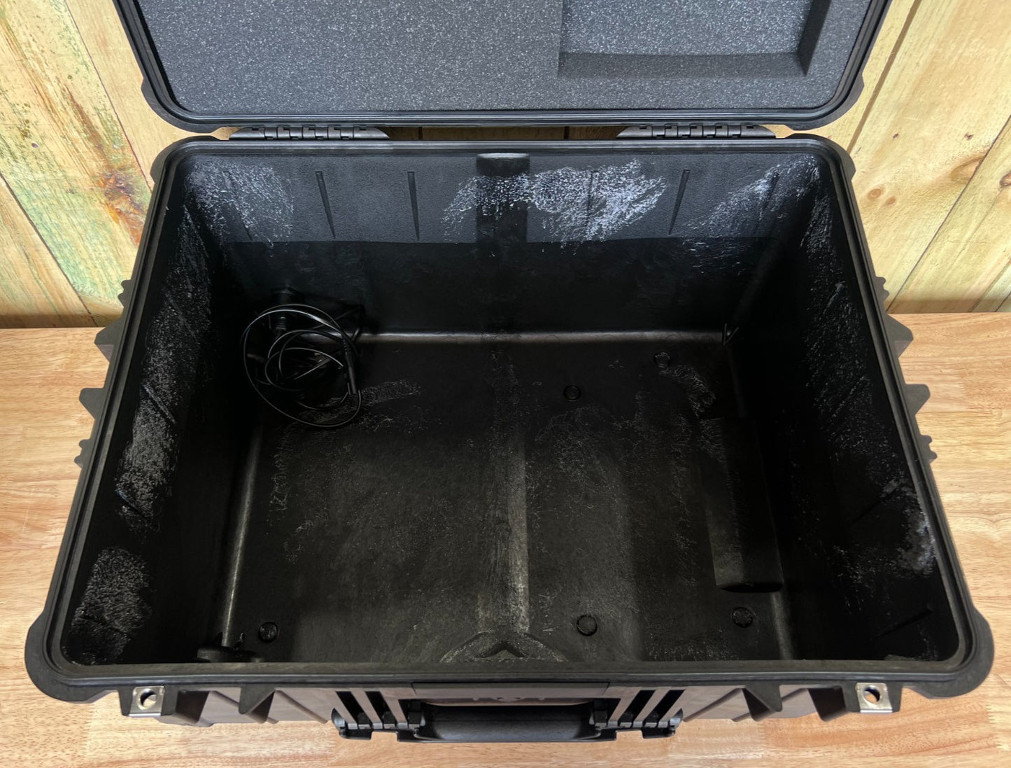 Pelican Case 1620 Hard Case With Foam Black Hard Rolling Travel Case
