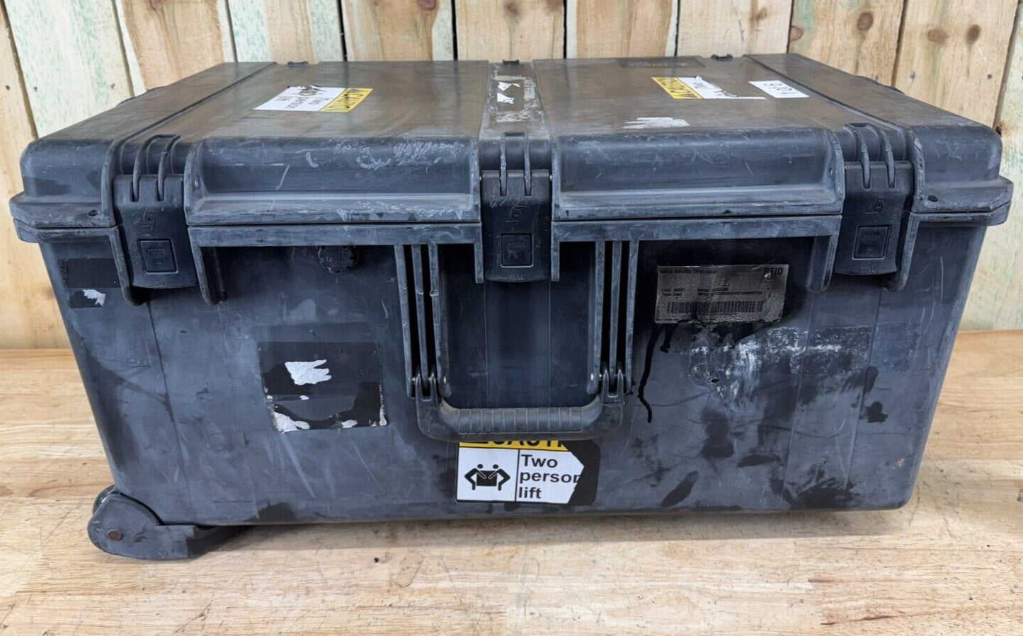 Pelican iM2975 Storm Case Rolling Waterproof Black Good Condition B/C Free Ship