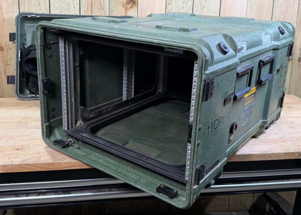 ECS Server Rack Rackmount 7U 19" X 24" Waterproof Storage Case W/ Rack