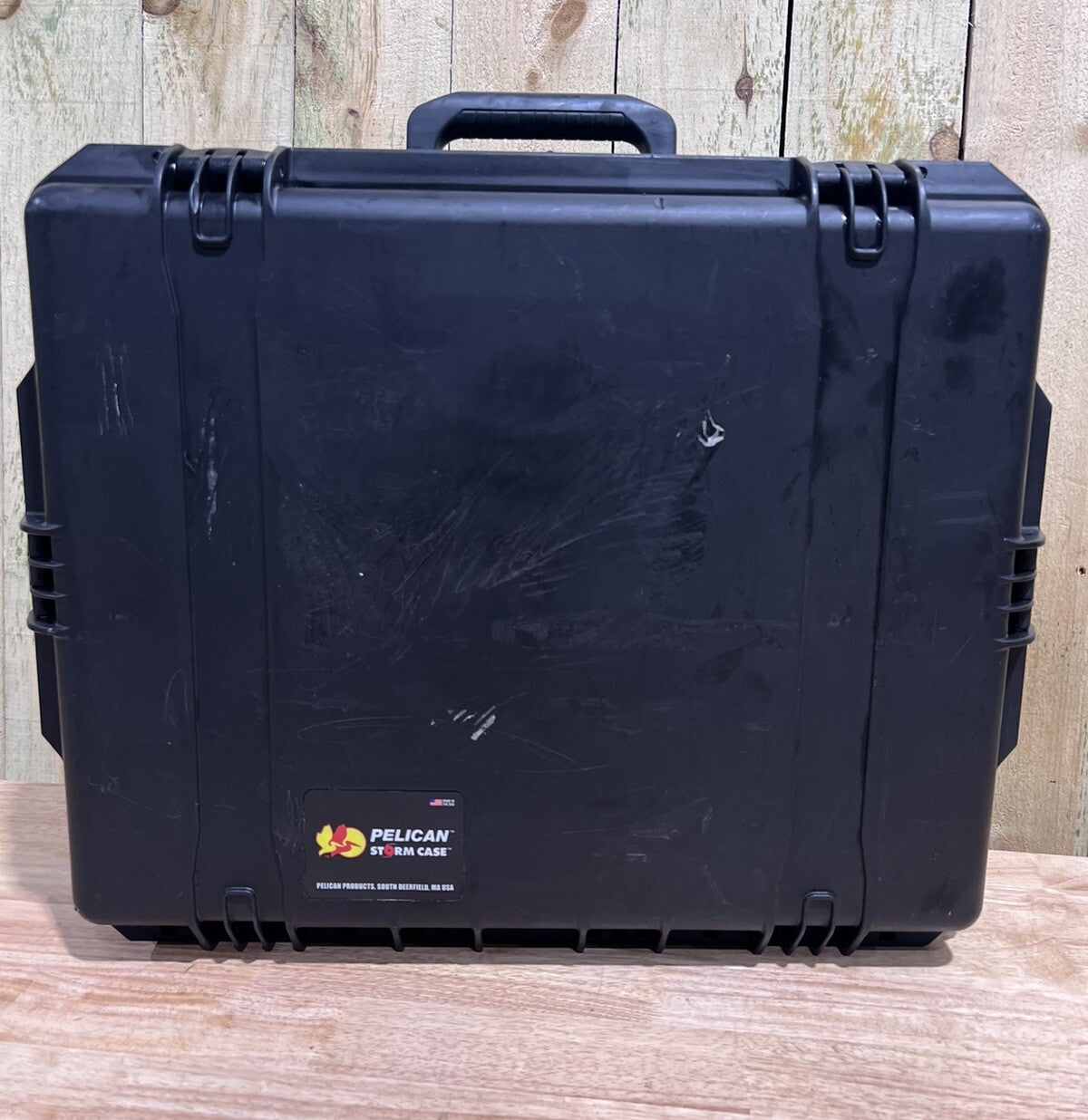 Pelican IM2700 Storm Case Black Waterproof  AB Grade Good Condition Free Ship