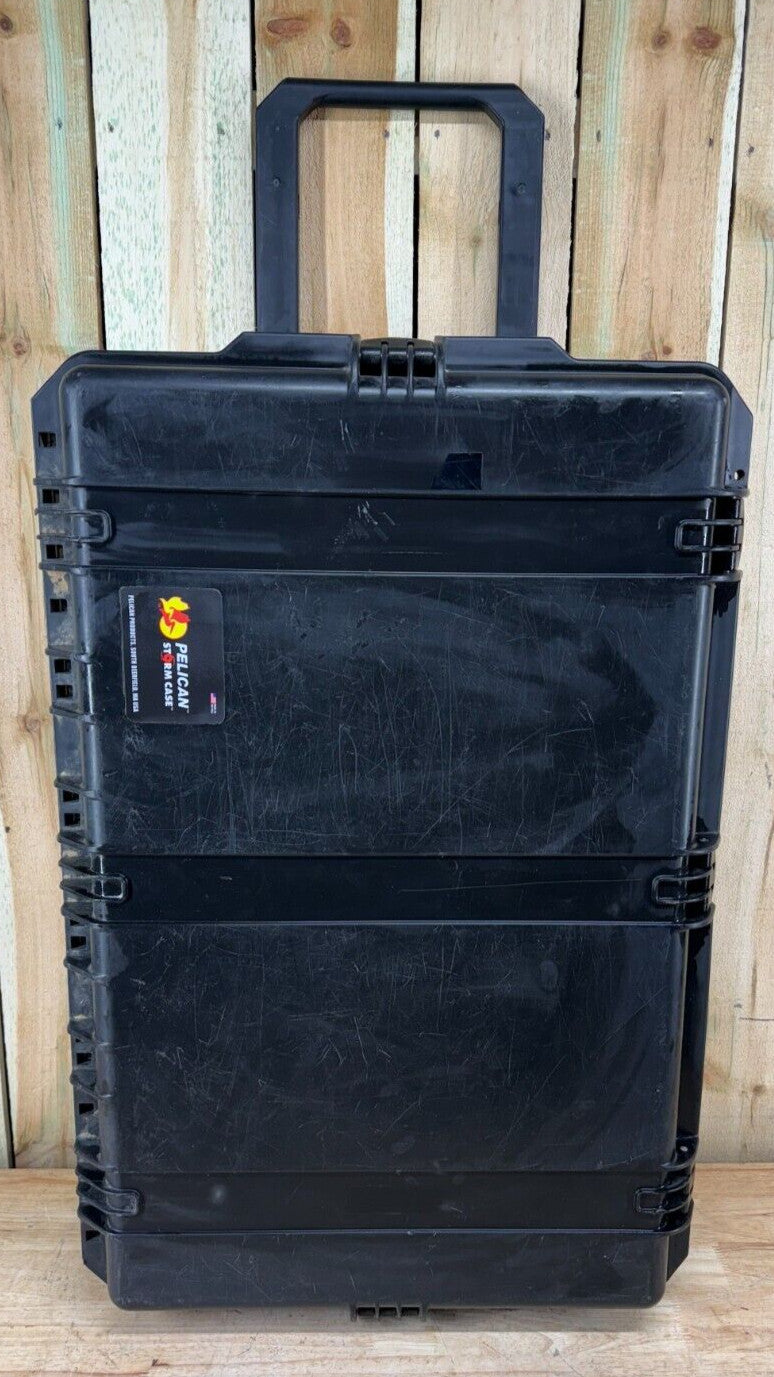 Pelican iM2950 Storm Case Rolling Waterproof Black Good Condition B/C