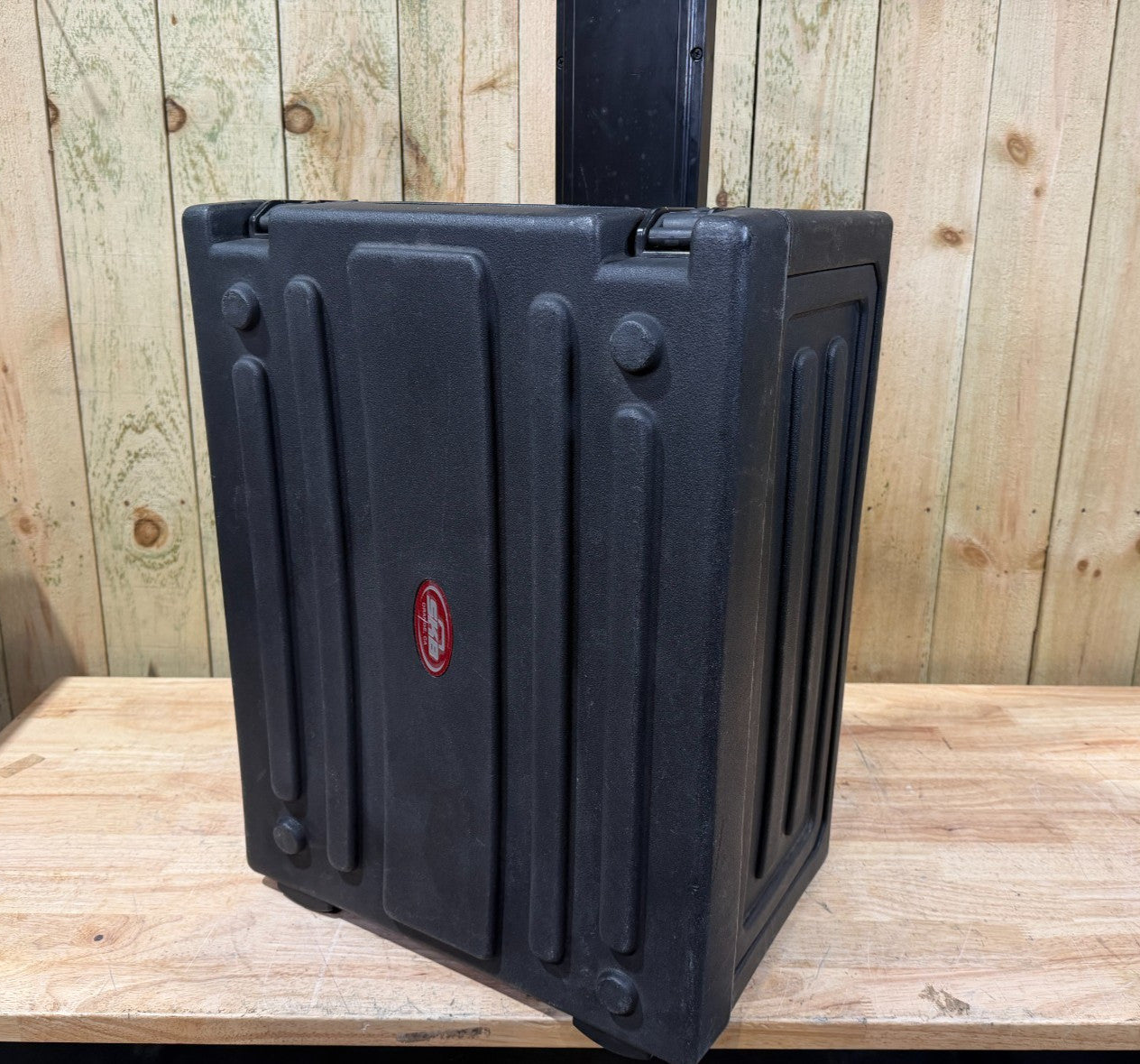 SKB 4U Server Rack Rolling Mixer Case 24.5"x19x13.5"