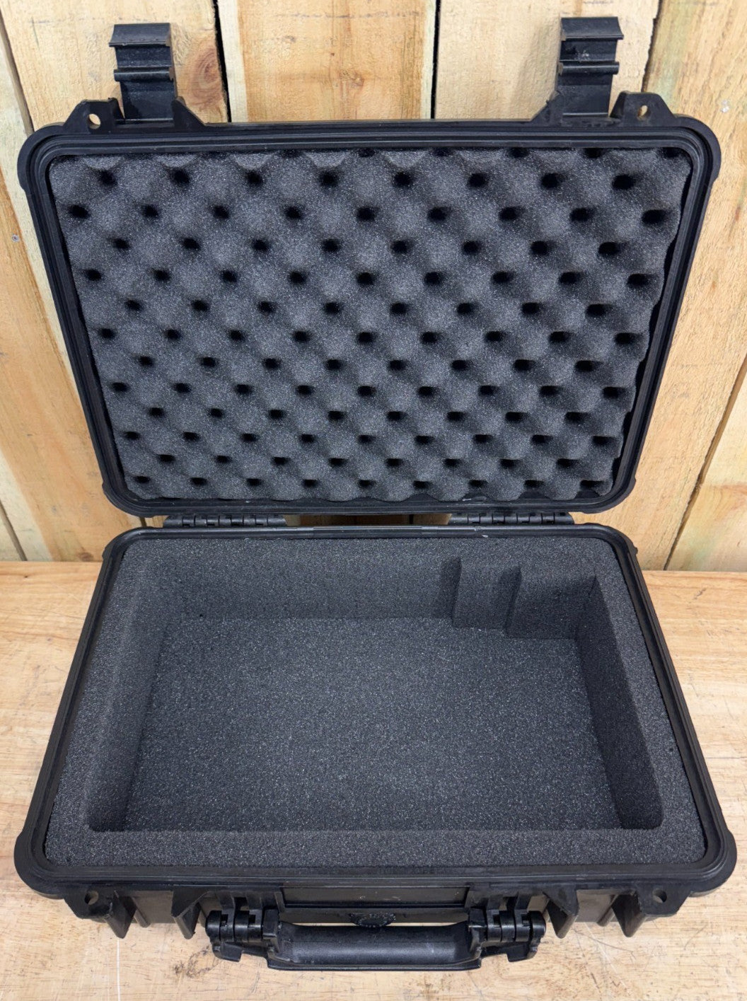 Pelican 1500 Protector Case Black Waterproof Good Condition OS Free Shipping
